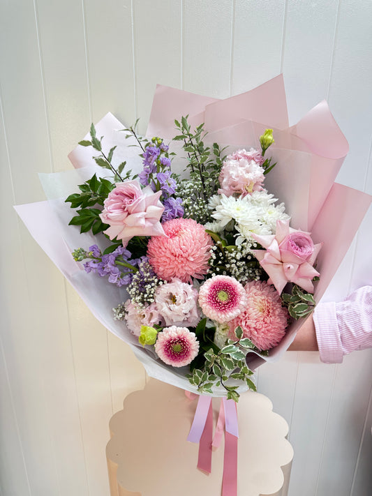 Spring Mum Large Bouquet